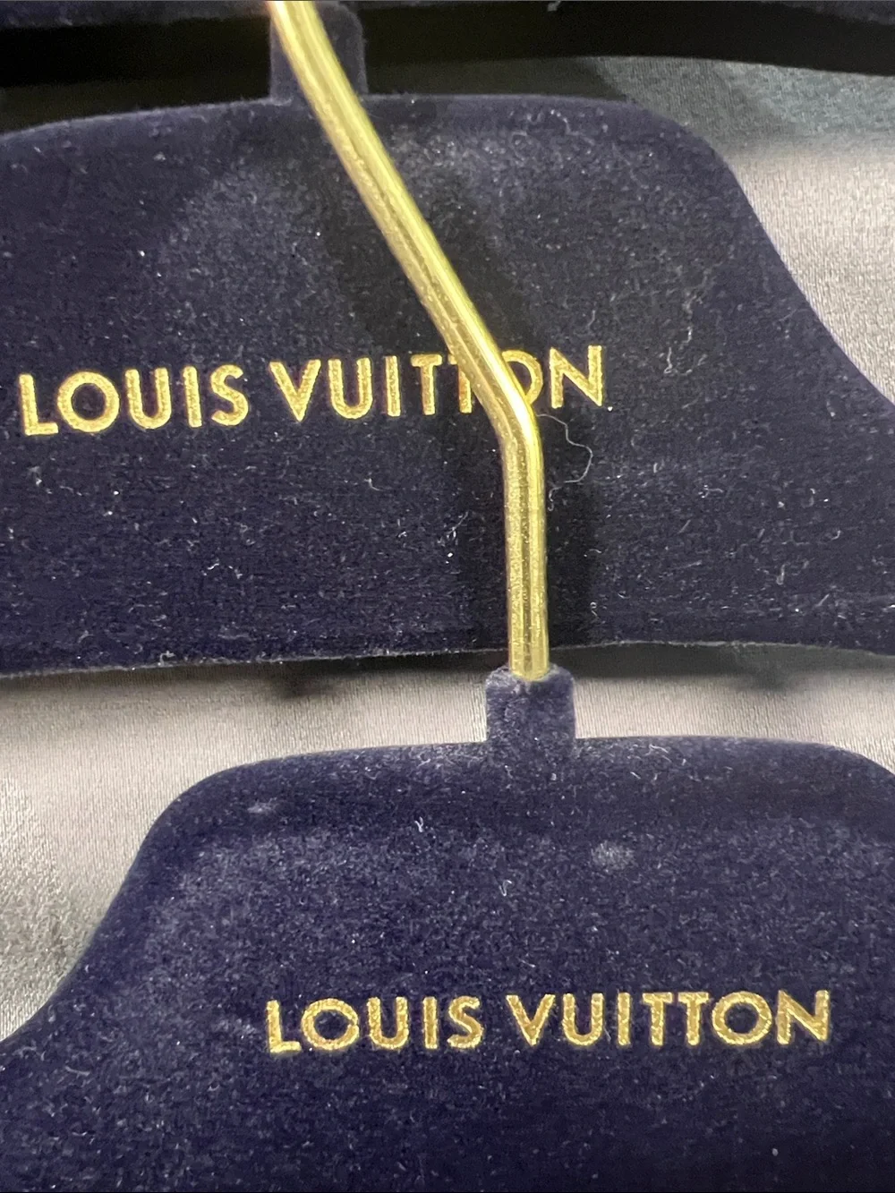 Hangers - LV set 11